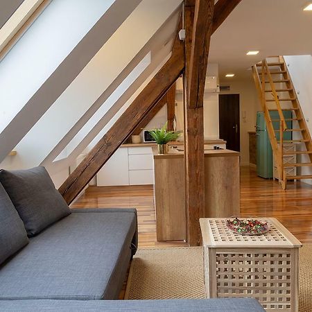Апартаменты Lazy Days Attic City Center Катовице Экстерьер фото